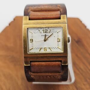 Fossil Men's Gold Tone Dial Wide Brown Leather Band Distressed Casual Everyday